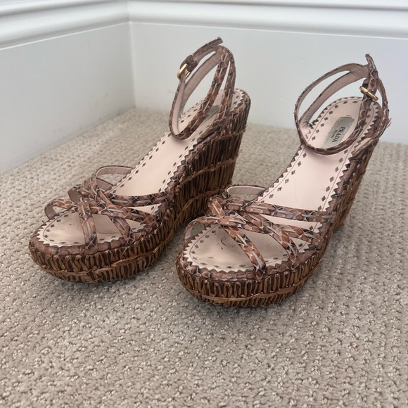 Prada Brown Raffia and Watersnake leather platform Wedges - Picture 1 of 6